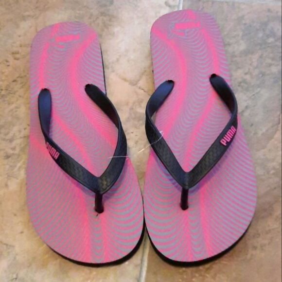 NEW Pink Gray black Puma flip fops Size 7 8. Size 7 Or 8 It States - Picture 1 of 13